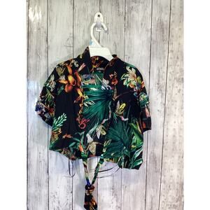 Call Me Eden Short Sleeve Hawaiian Blouse Shirt Size Medium Multicolor Crop top